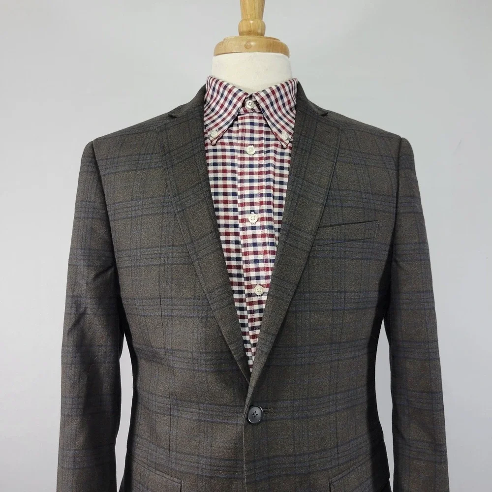 Van Heusen Men's Sport Coat Blazer Two Button Brown Plaid Poly‎ Bend Slim 40R